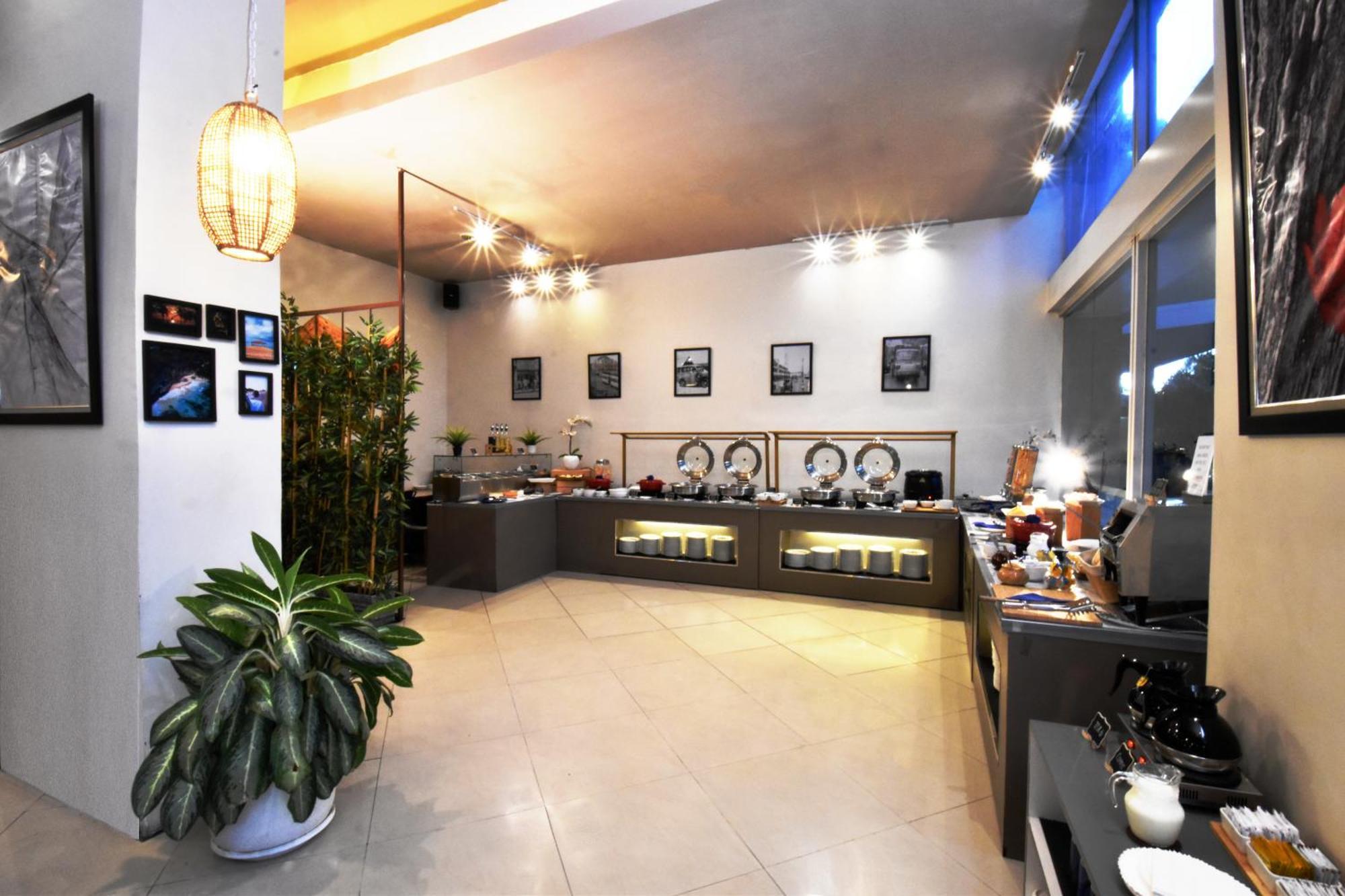 雅加达萨默塞特波林纳酒店 外观 照片